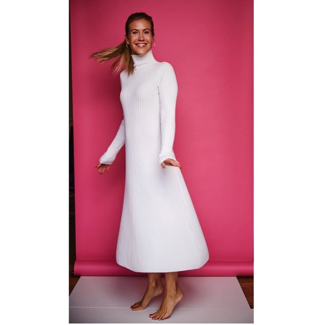 Wolke Hegenbarth Smile Prettyfeet Feet Toes