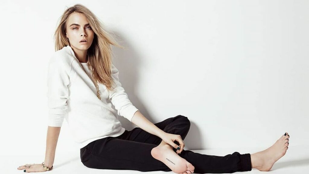 Cara Delevingne Celebfeet Prettyfeet Feet (2 photos)