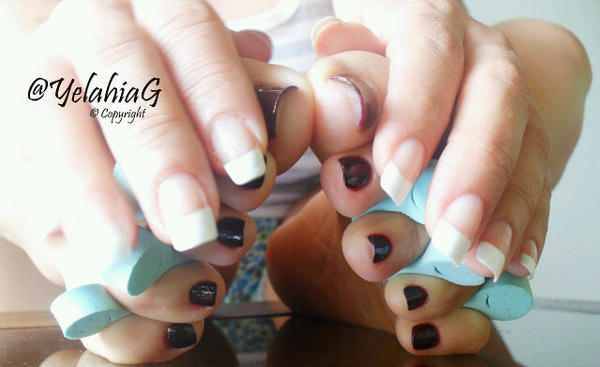 Lovely Yelahiag Shows Of Her Hot Feet And Toe