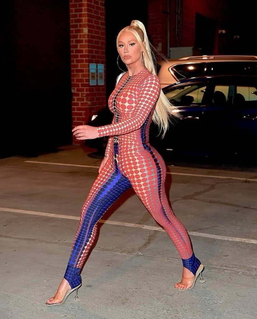 Iggy Azalea Celebfeet Prettyfeet Feet Toes (2 photos)