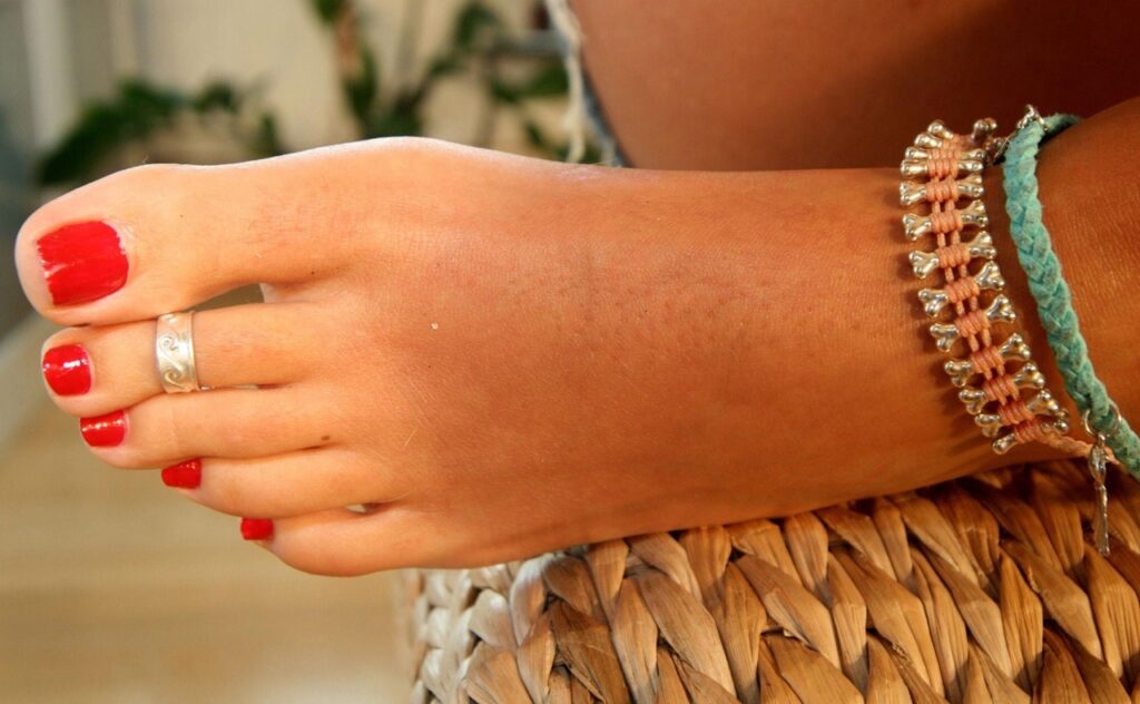 Frostedfeet I Love How Dressed Up Her Feet (5 photos)