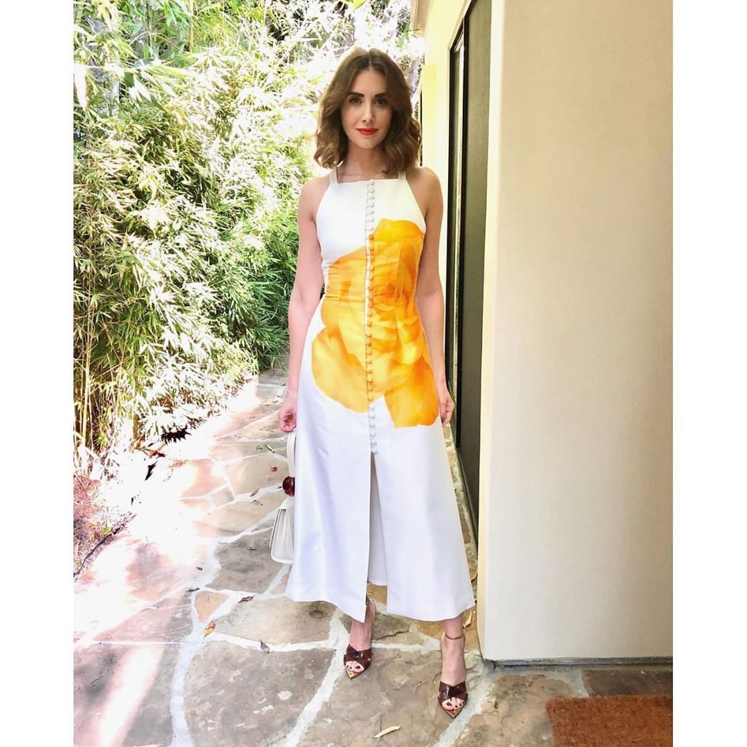 Alison Brie Celebfeet Prettyfeet Feet Toes