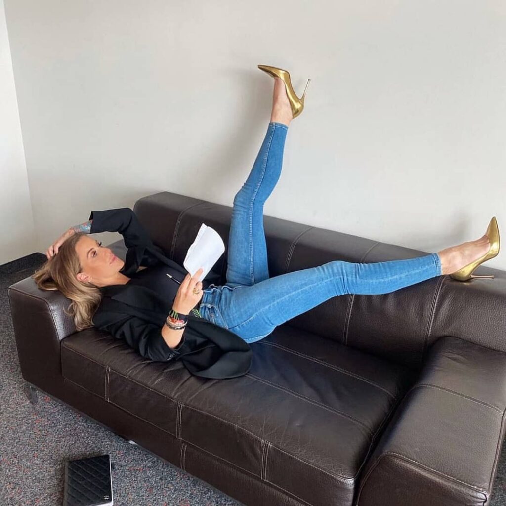 Charlotte Wuerdig Celebfeet Prettyfeet Feet (9 photos)