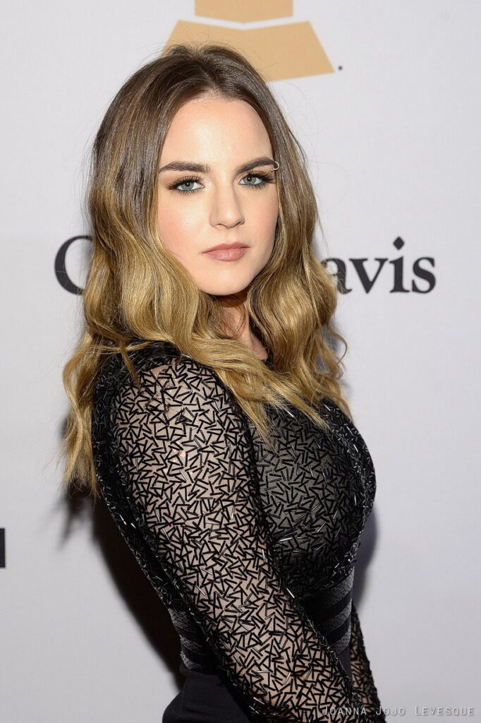 Joanna Jojo Levesque Toes Feet Footfetish (7 photos)