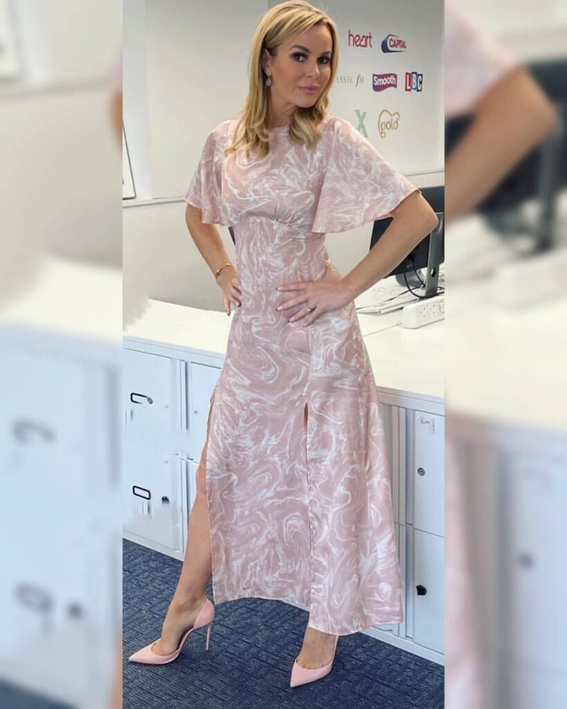 Amanda Holden Feet (17 photos)