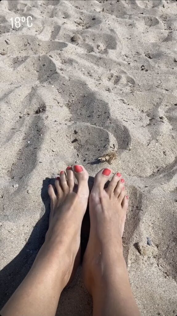 Verena Wriedt Feet (3 photos)