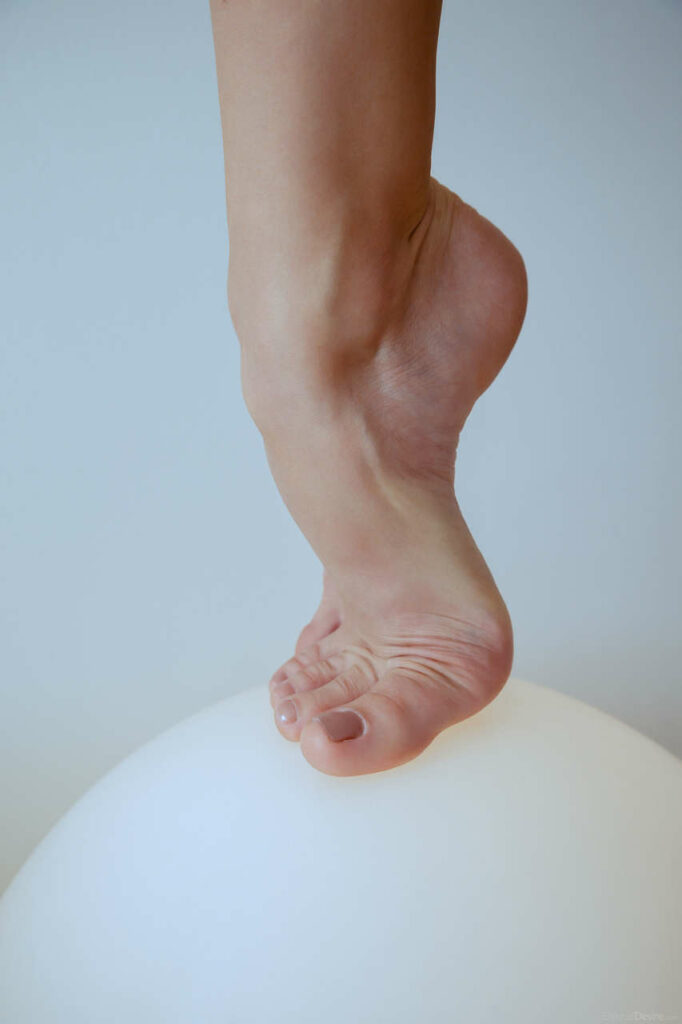 Gracie Feet (175 photos)