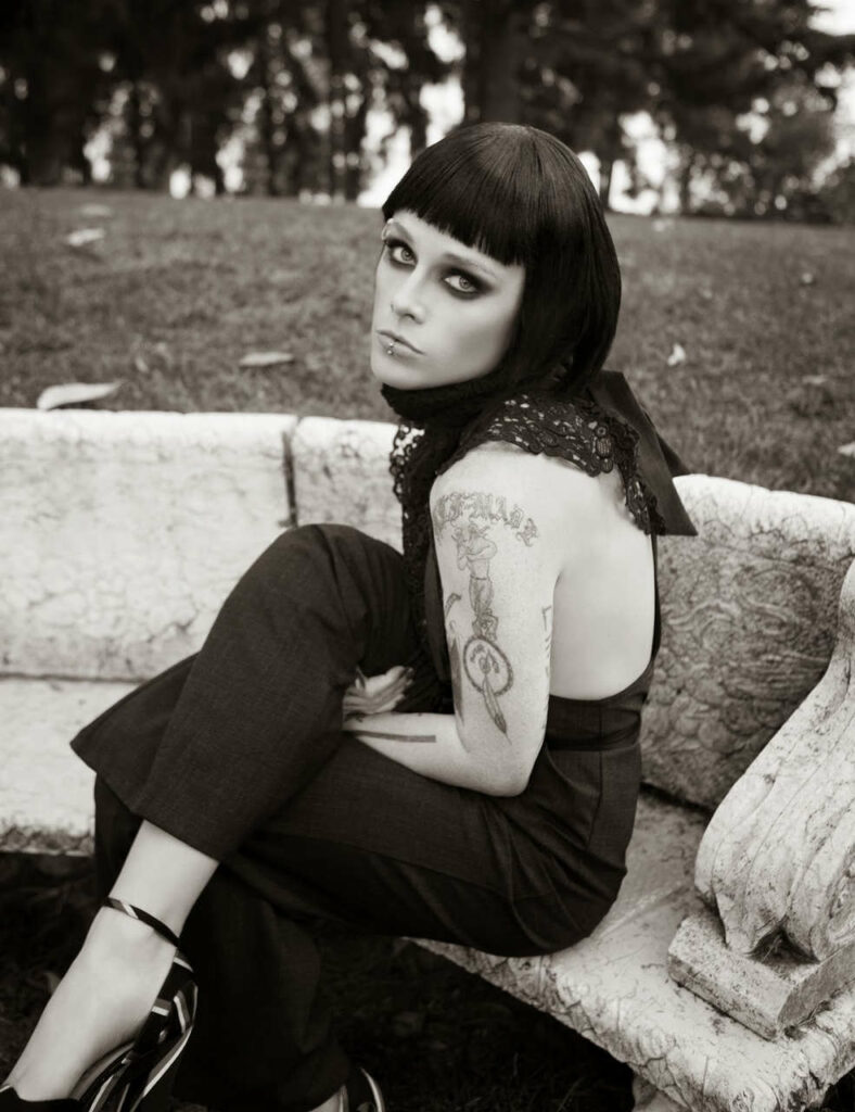 Otep Shamaya Feet (5 photos)