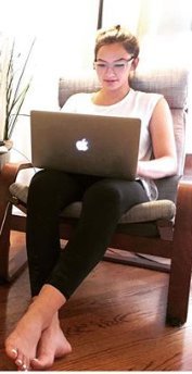 Geovanna Antoinette Feet