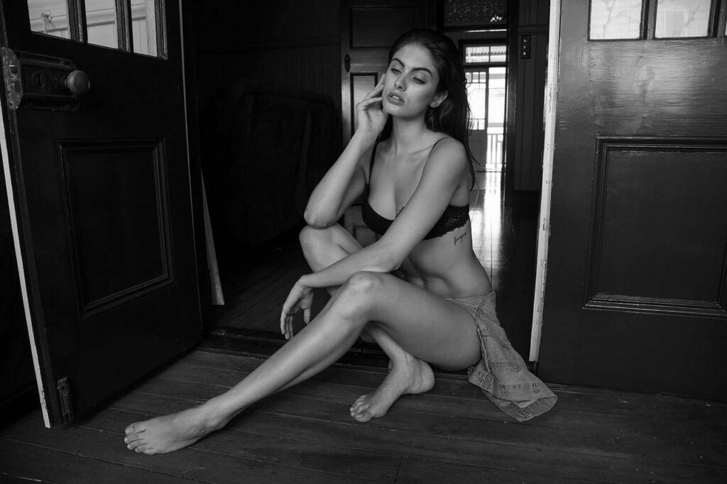 Caroline Austin Feet (6 photos)
