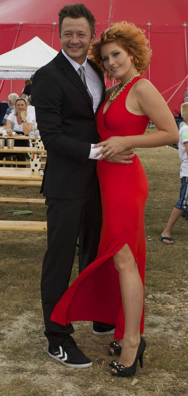 Kat Stephie Holst Feet