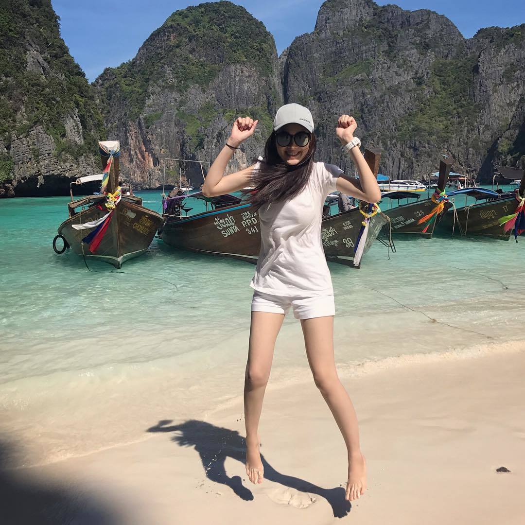 Treechada Petcharat Feet