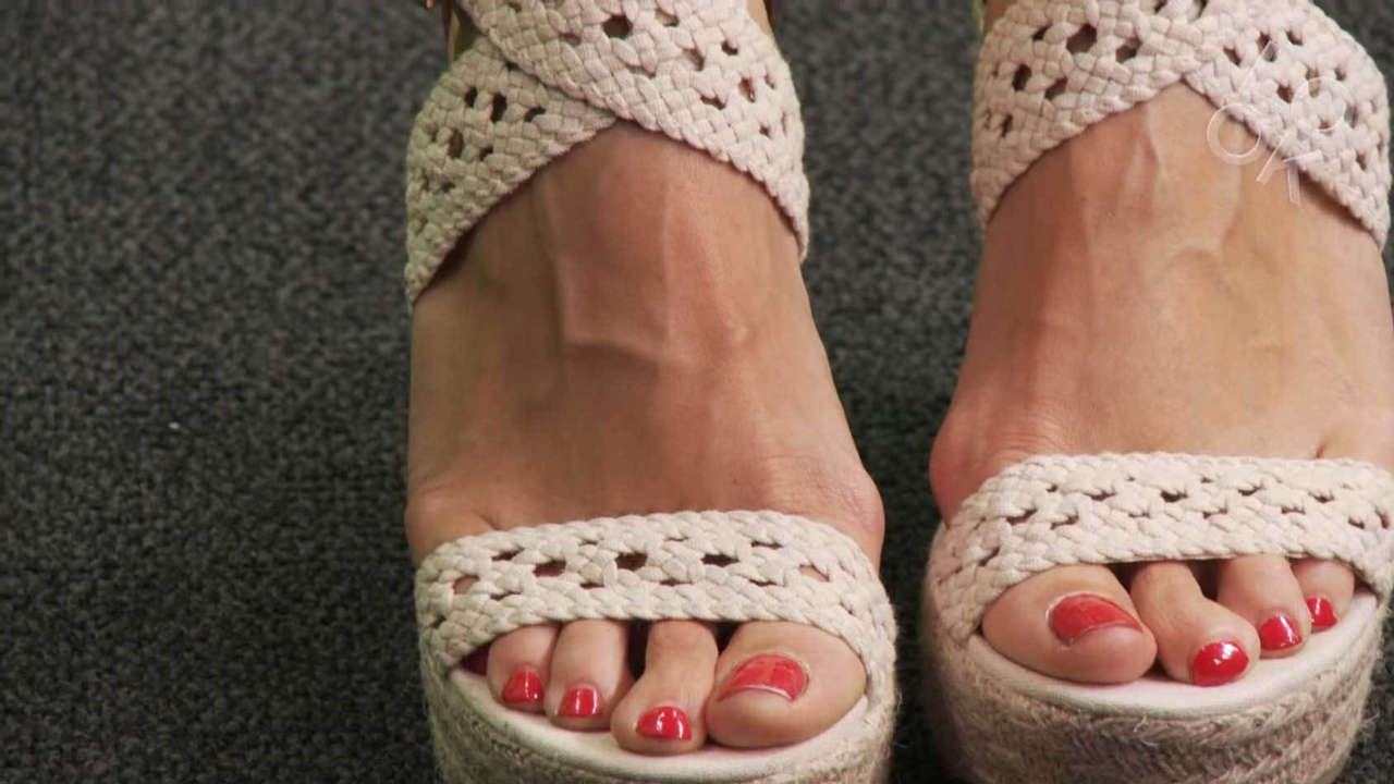 Valentine Bureau Feet