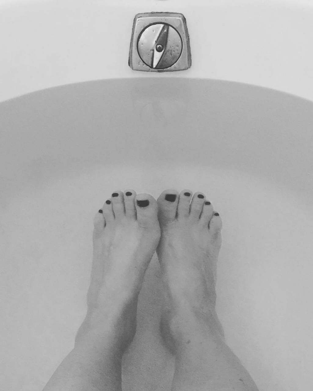 Jessica Phillips Feet