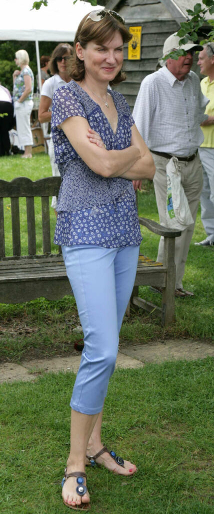 Fiona Bruce Feet (109 photos)