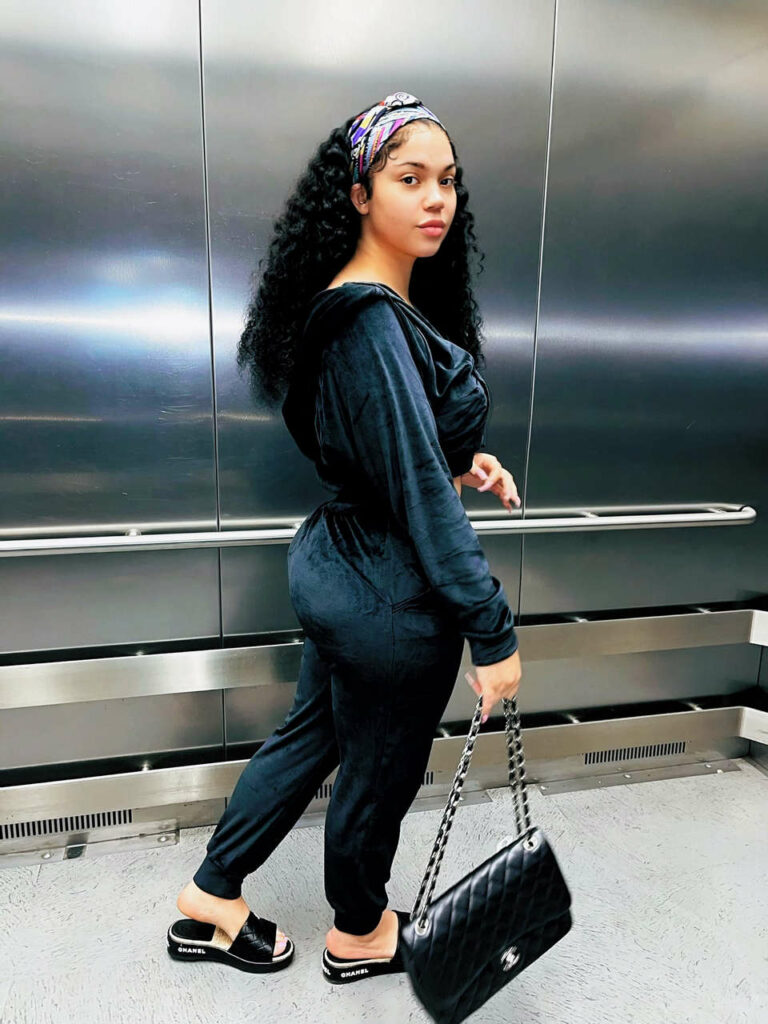 Renni Rucci Feet (59 photos)