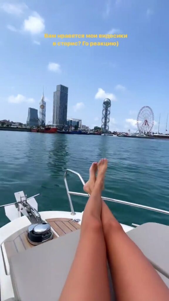 Klavdiya Vysokova Feet (17 images)
