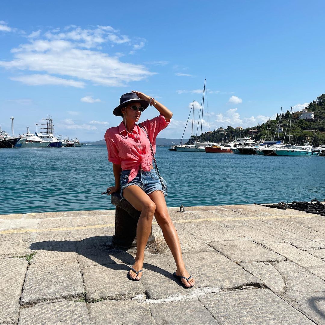 Elena Sever Feet