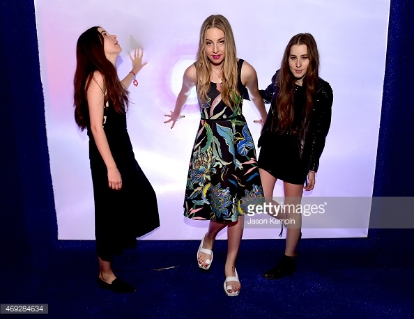 Este Haim Feet