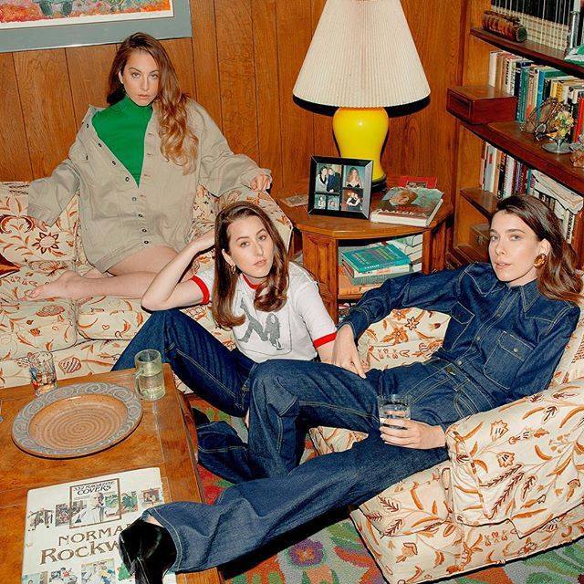 Este Haim Feet
