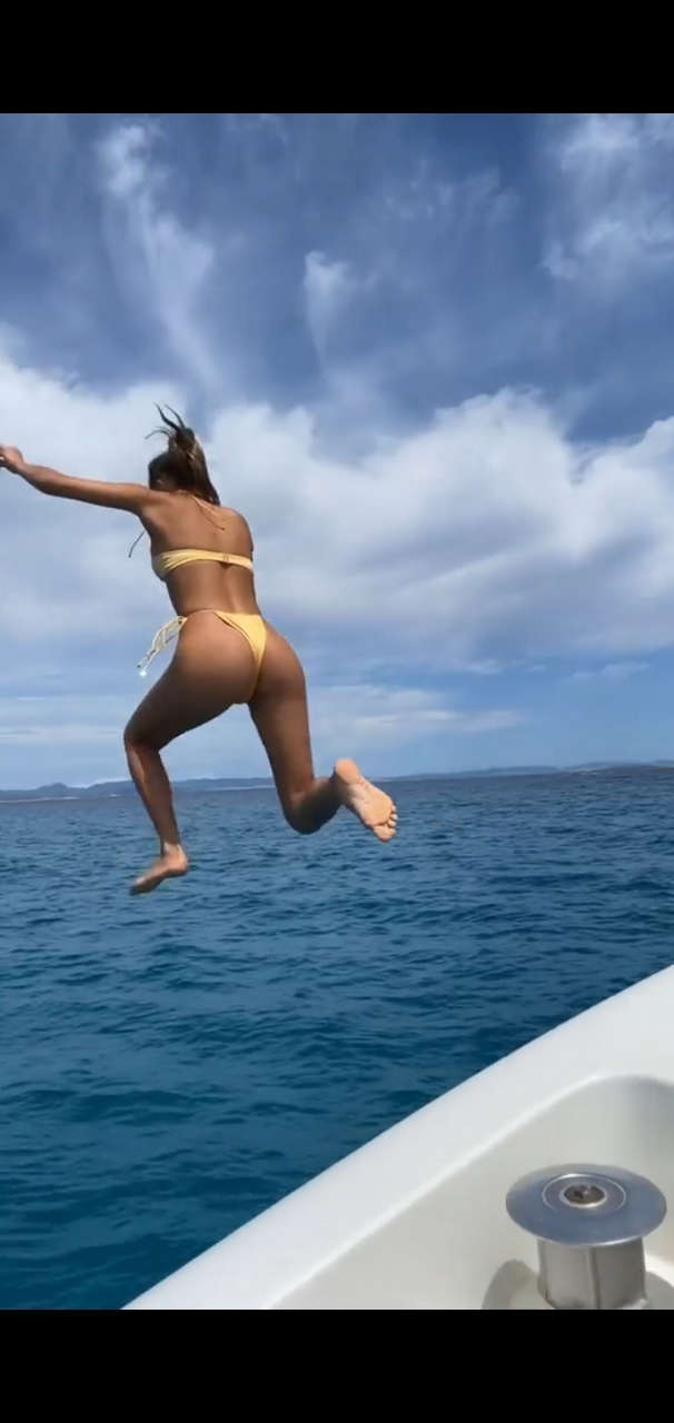 Nicole Poturalski Feet