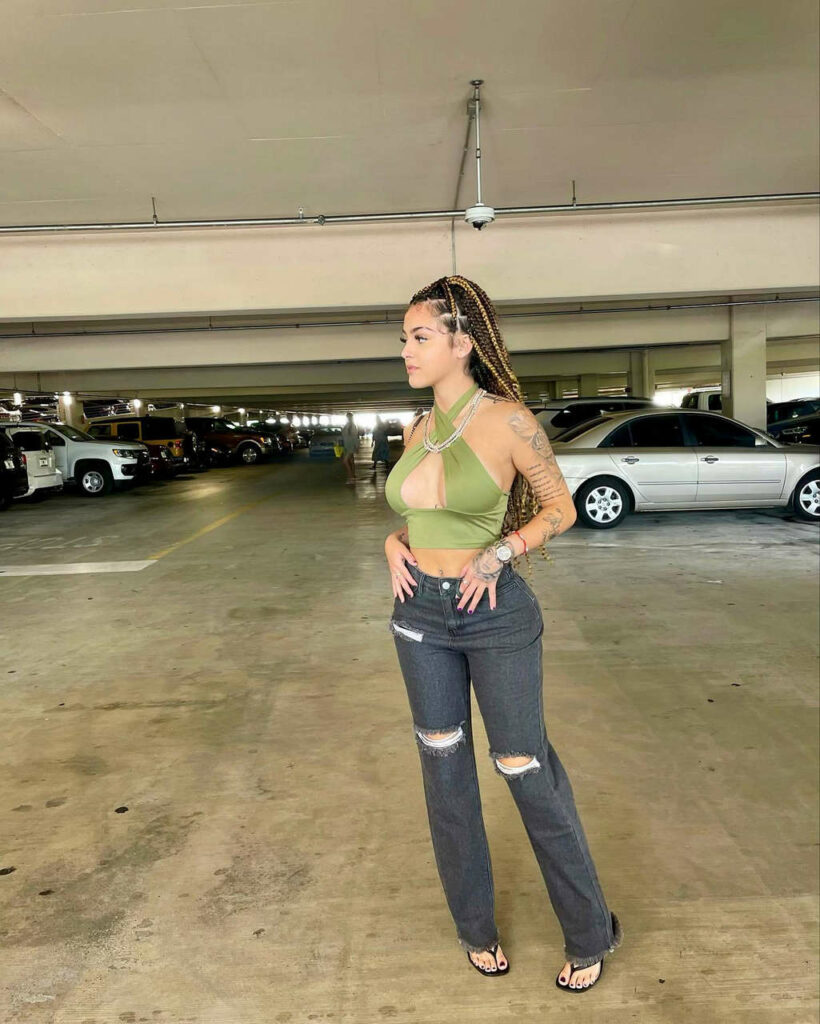 Malu Trevejo Feet (8 photos)