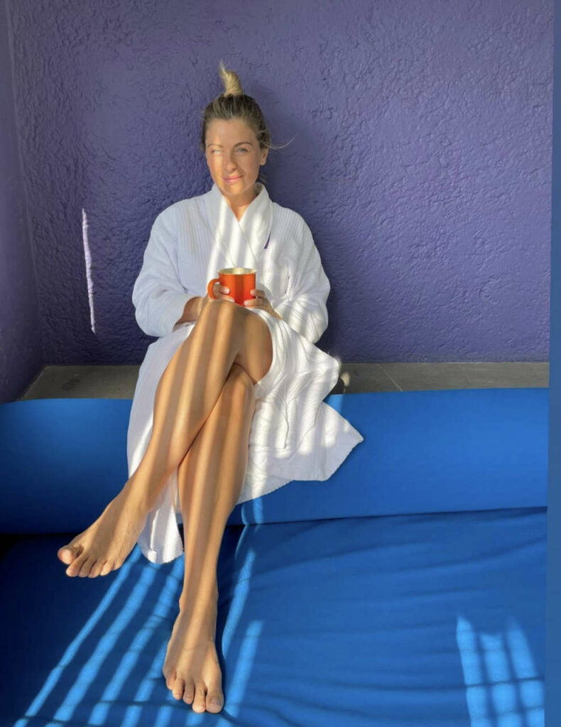 Ludwika Paleta Feet (4 photos)