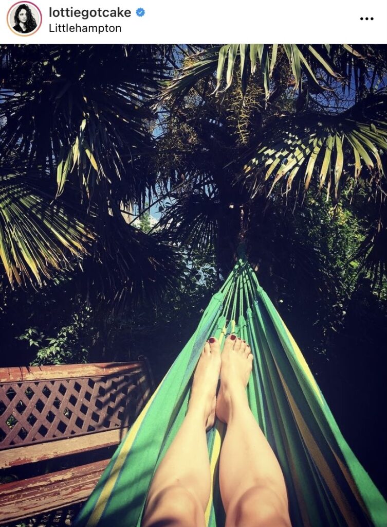 Lottie Bedlow Feet (6 photos)