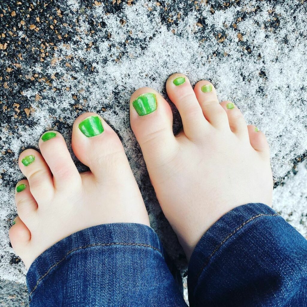 Sierra Larson Feet (3 photos)