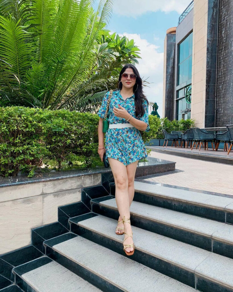 Navchetan Benipal Shukerchakya Feet (3 photos)