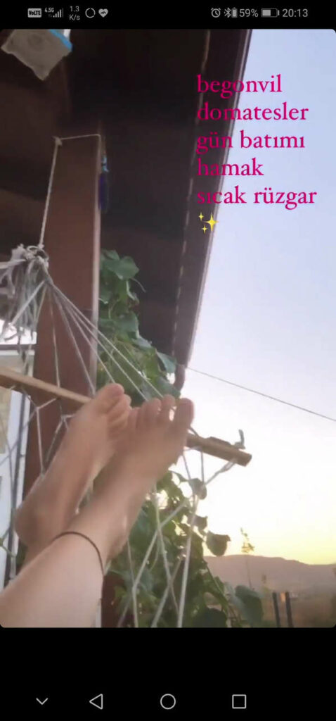 Birsu Demir Feet (4 photos)
