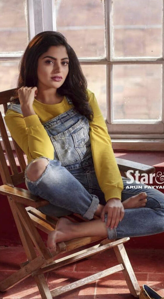 Nikhila Vimal Feet (2 photos)