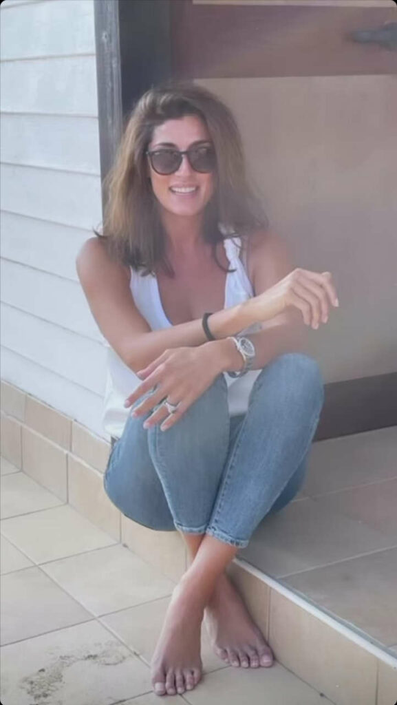 Elisa Isoardi Feet (2 images)