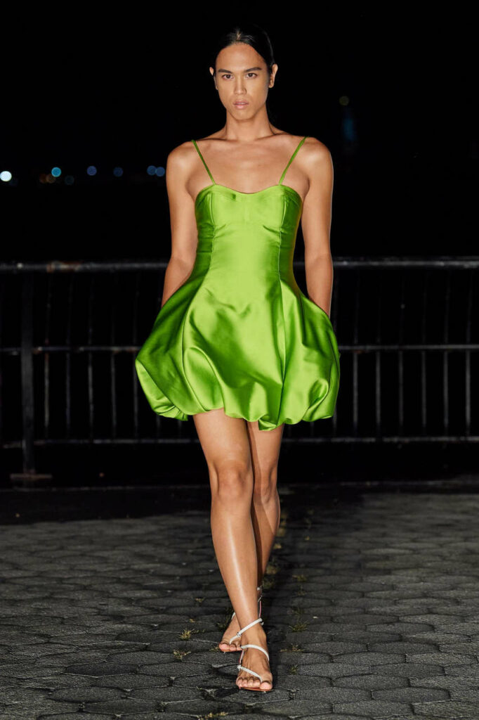 Dara Allen Feet (2 photos)