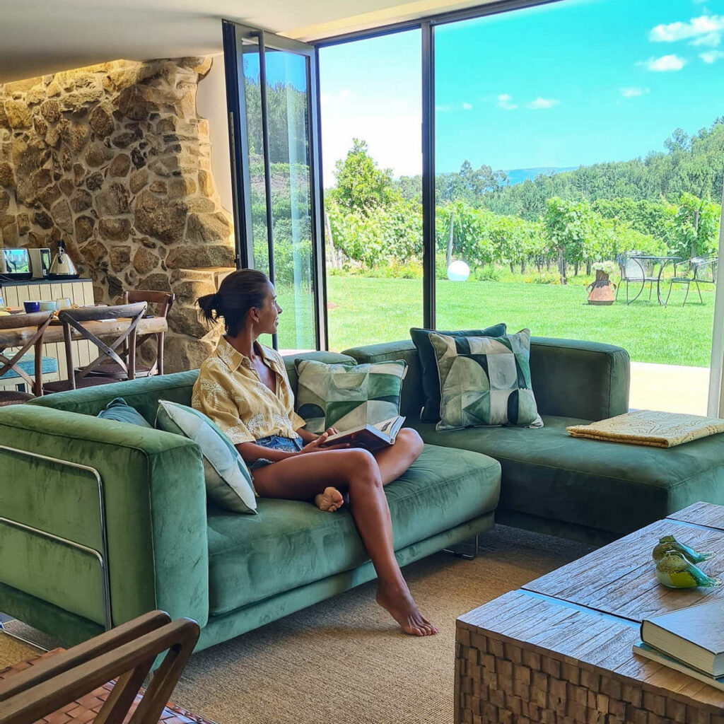 Monica Jardim Feet
