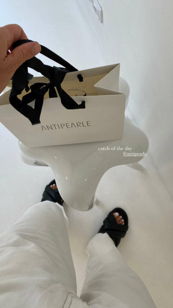 Zora Hejdova Feet (5 photos)