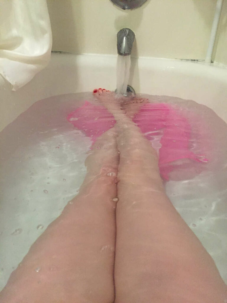 April Rain Feet (6 photos)