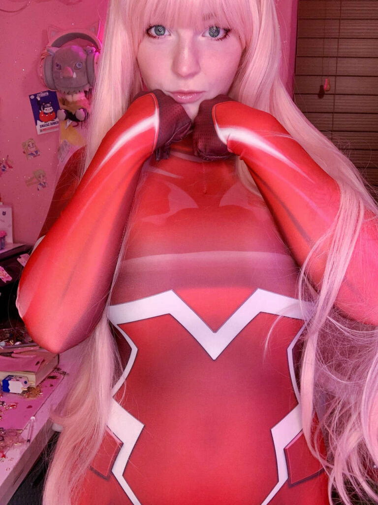 Saddancingbunny As Zero Two