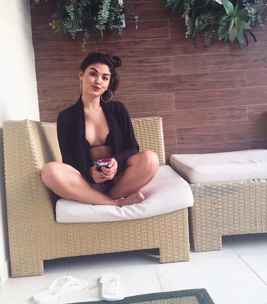 Allana Lopes Feet (60 photos)