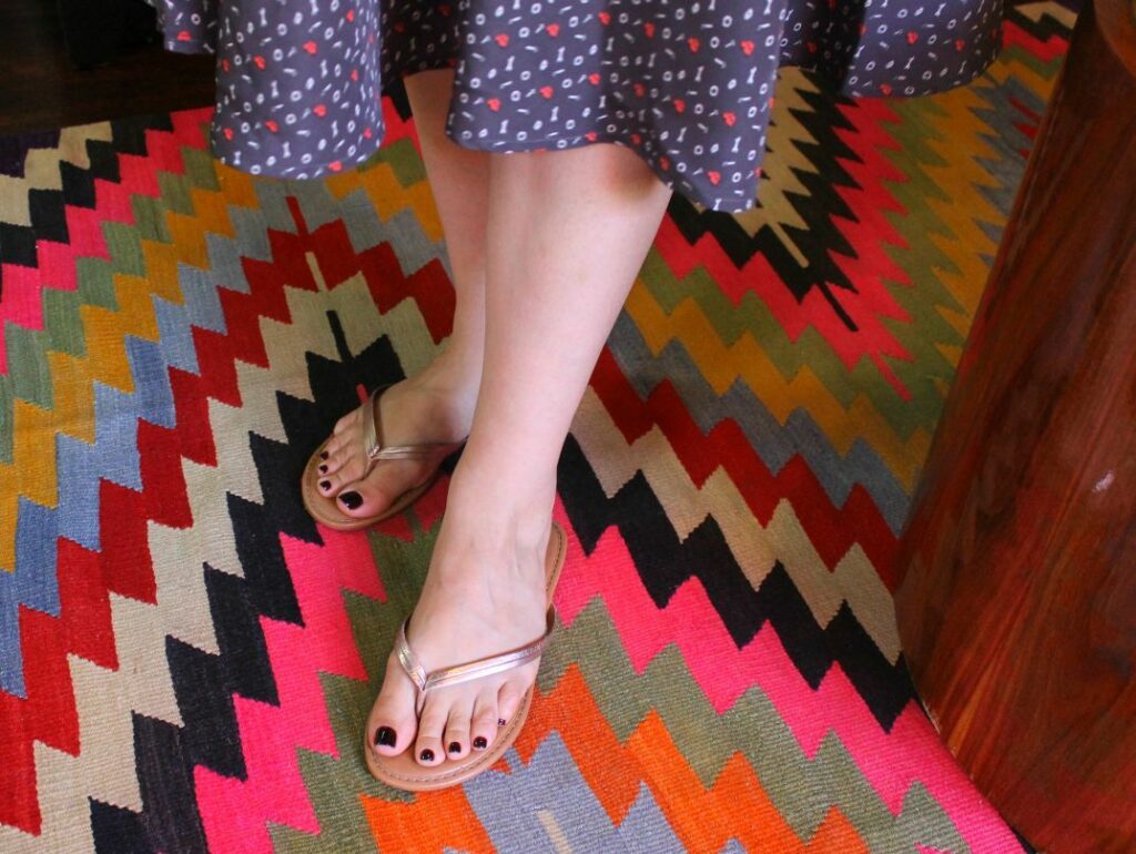 Grey Griffin Feet (96 photos)
