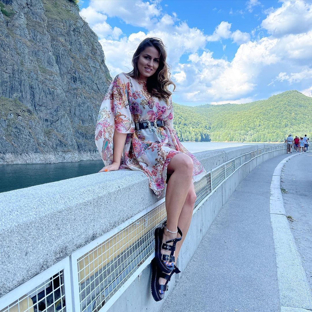 Cristina Almasan Feet