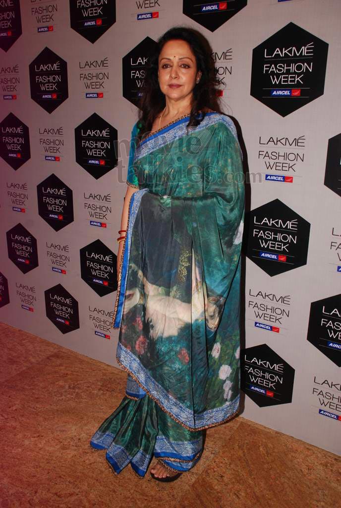 Hema Malini Feet