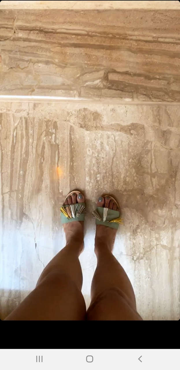 Additi Gupta Feet