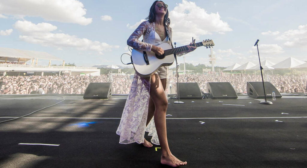 Ana Caetano Feet (60 photos)
