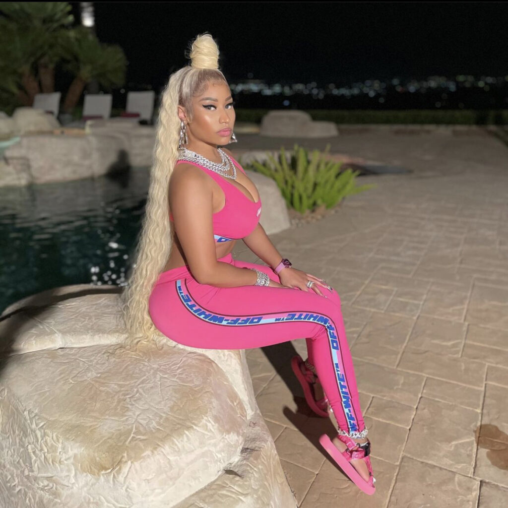 Nicki Minaj Feet (14 images)