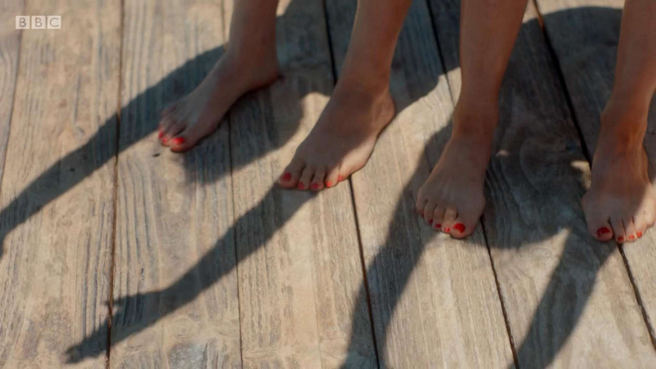 Jessie Buckley Feet