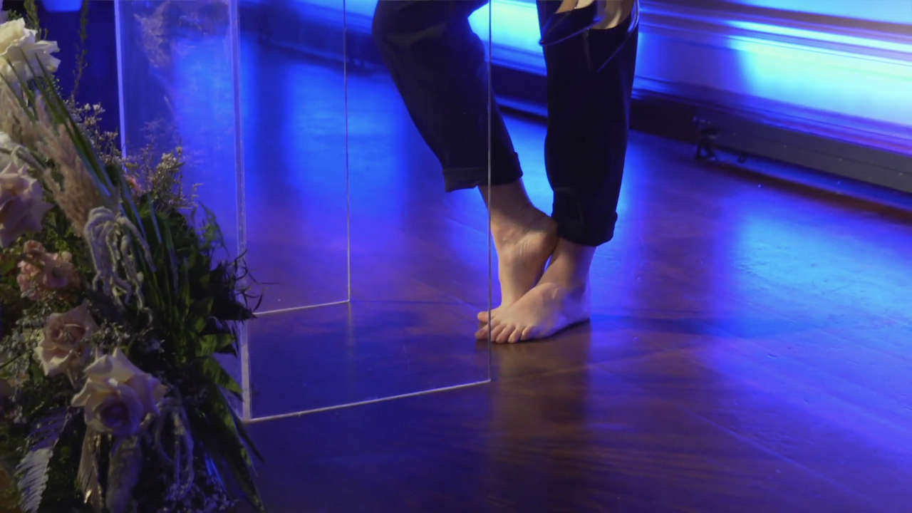 Jessie Buckley Feet