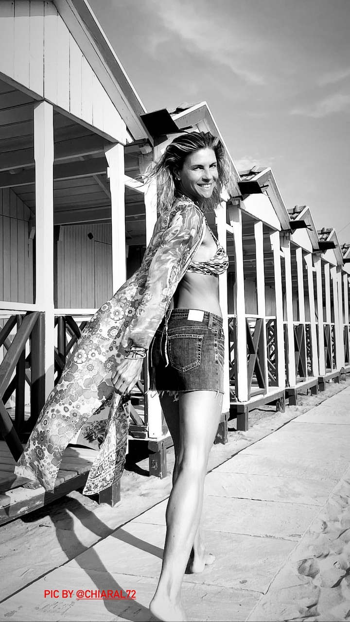 Martina Colombari Feet