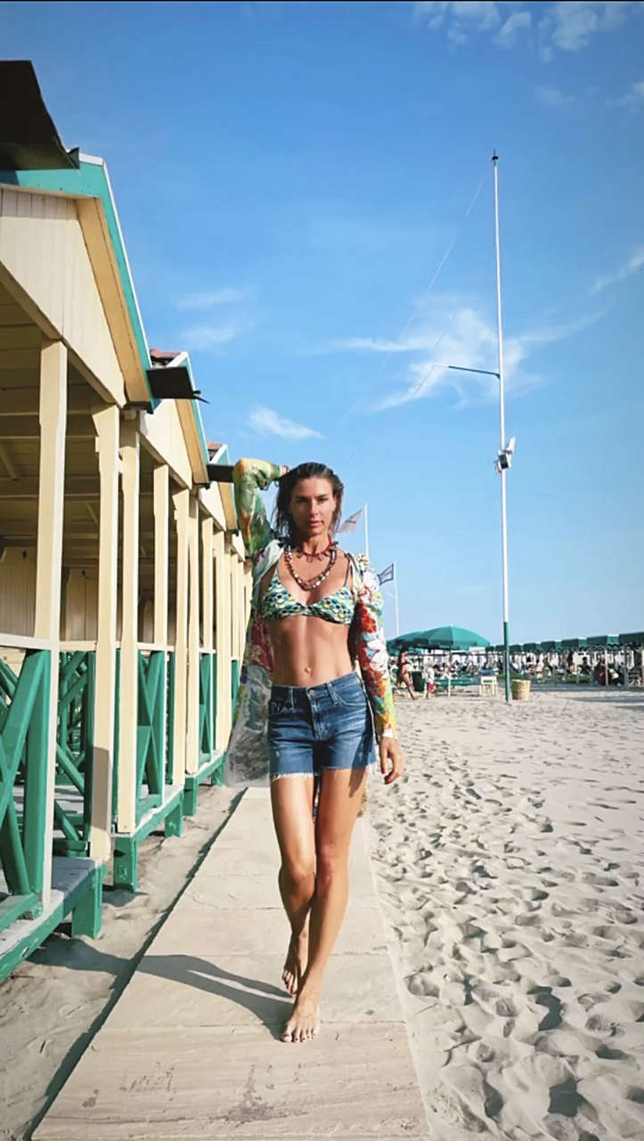 Martina Colombari Feet