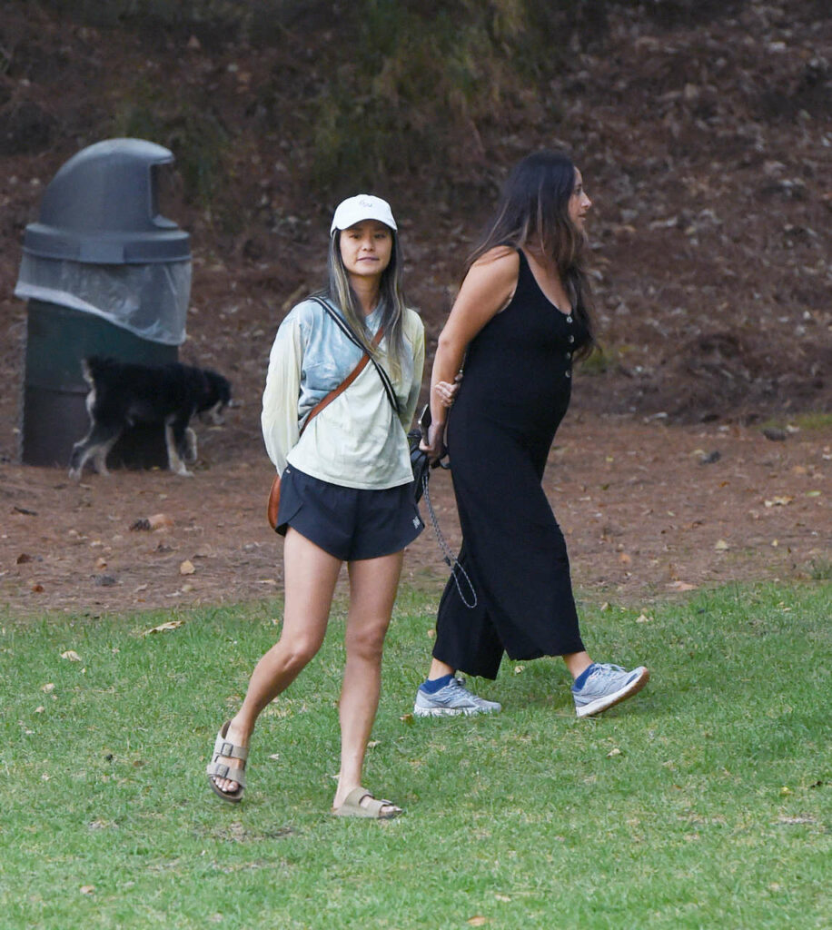Jamie Chung Feet (10 images)